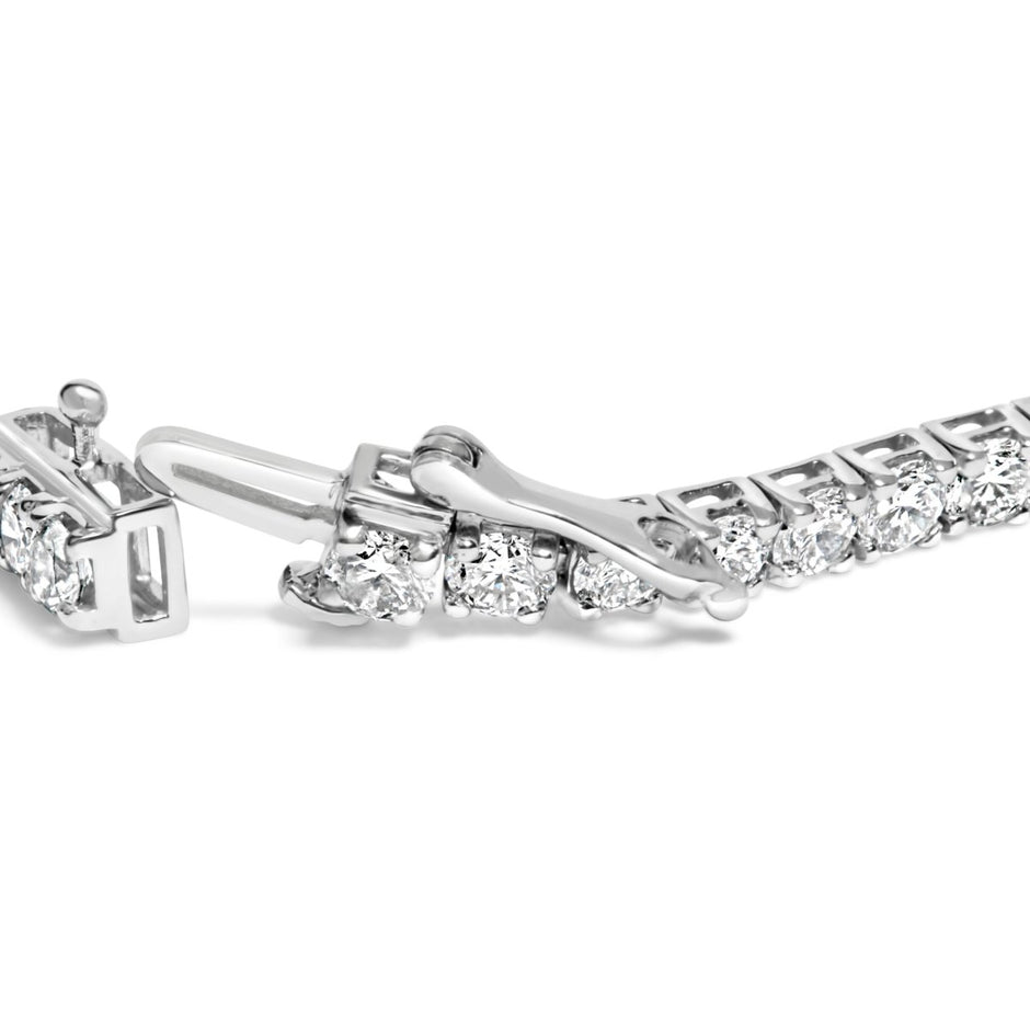 14K White Gold 7.0 cttw 4-Prong Set Lab Grown Diamond 7