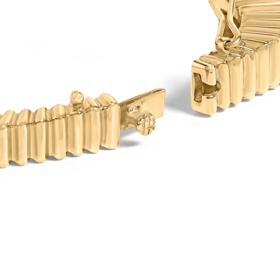 14K Yellow Gold 1 1/4 Cttw Diamond Ribbed Rounded Rectangle Bangle Bracelet (G-H Color, VS2-SI1 Clarity) - 7.75