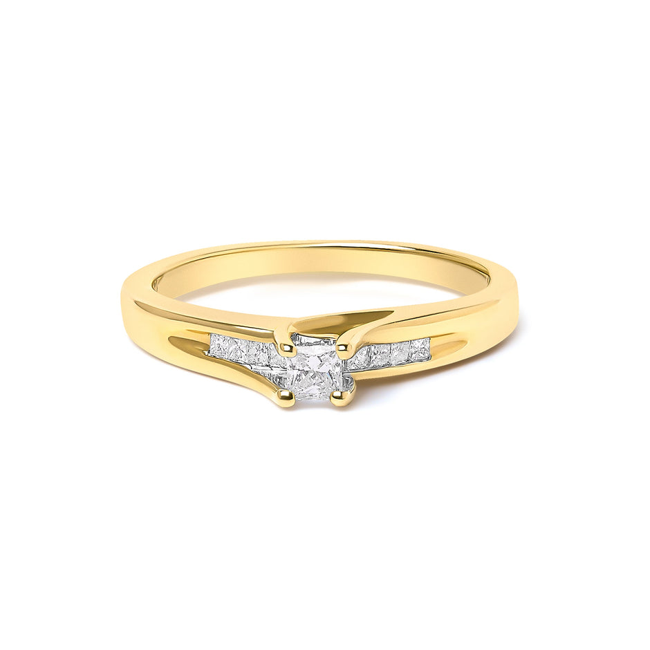 14K Yellow Gold 1/4 Cttw Princess Cut Diamond Engagement Ring