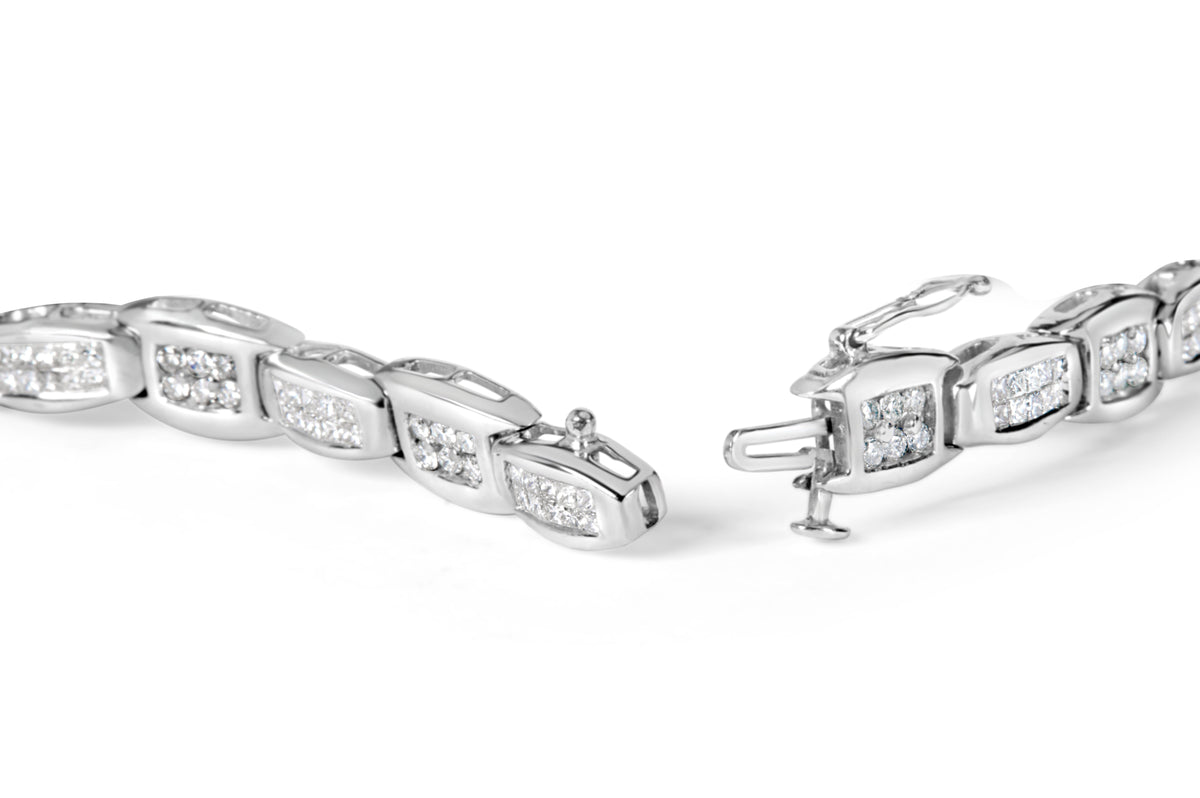 14K White Gold 2-1/2 Cttw Round-Brilliant & Baguette Cut Diamond 7
