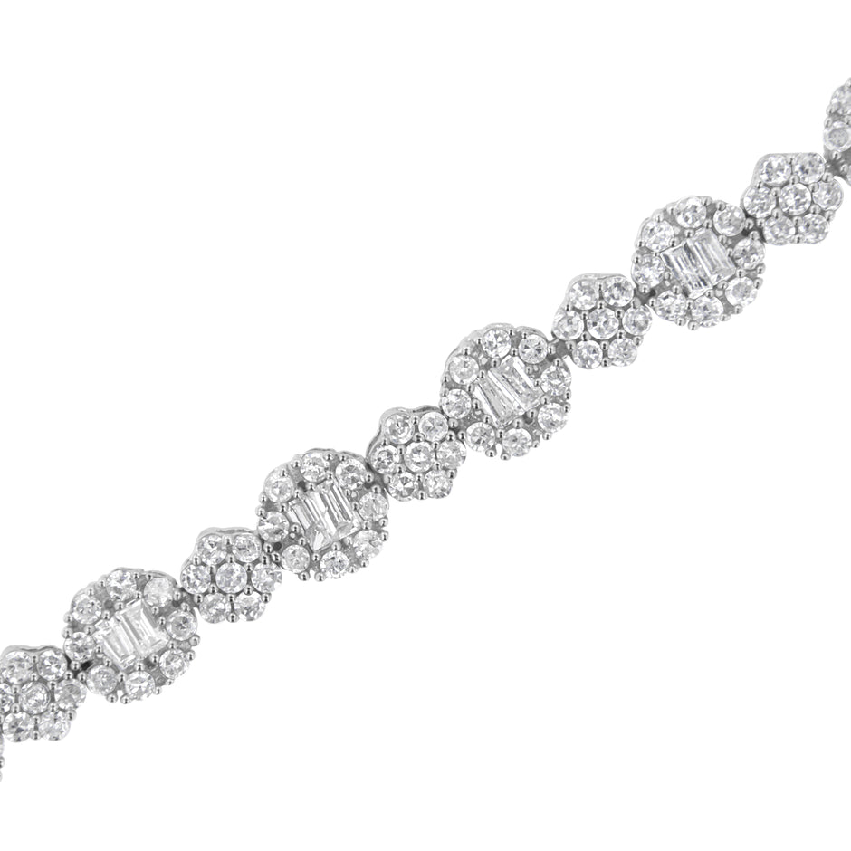 10K White Gold 4.0 cttw Brilliant Round-cut and Baguette Diamond Floral Cluster Link Bracelet (I-J Clarity, I1-I2 Color) - Size 7