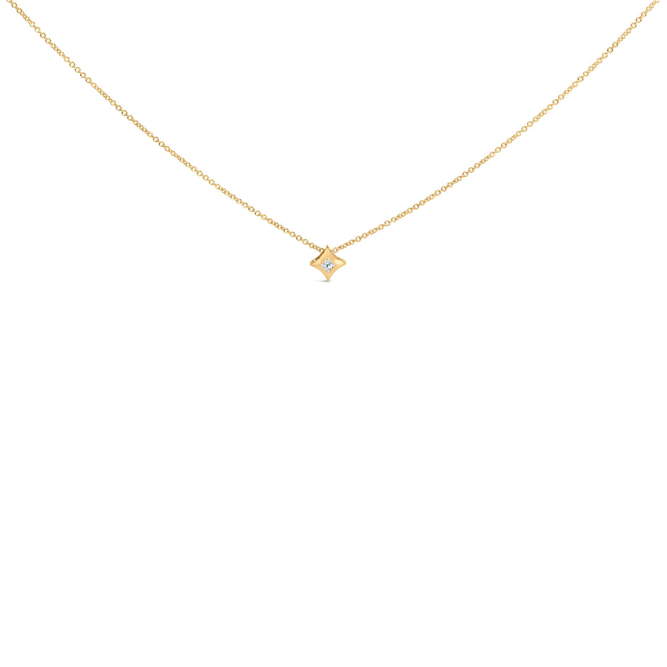 10K White Gold 1/10 Cttw Bezel Set Solitaire Princess Cut Diamond Kite Shaped Pendent Necklace - 18