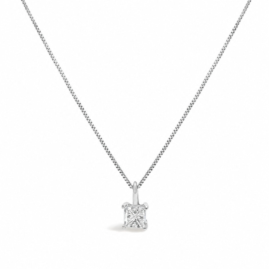 14K Yellow Gold 1/2 Cttw Lab Grown Princess Diamond Solitaire Pendant Necklace