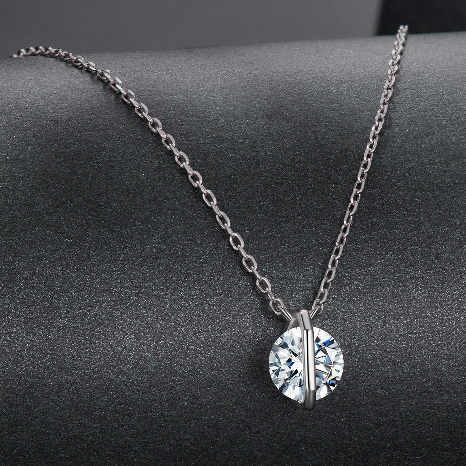 925 Sterling Silver 0.65 Carat Genuine Moissanite Necklace for Women