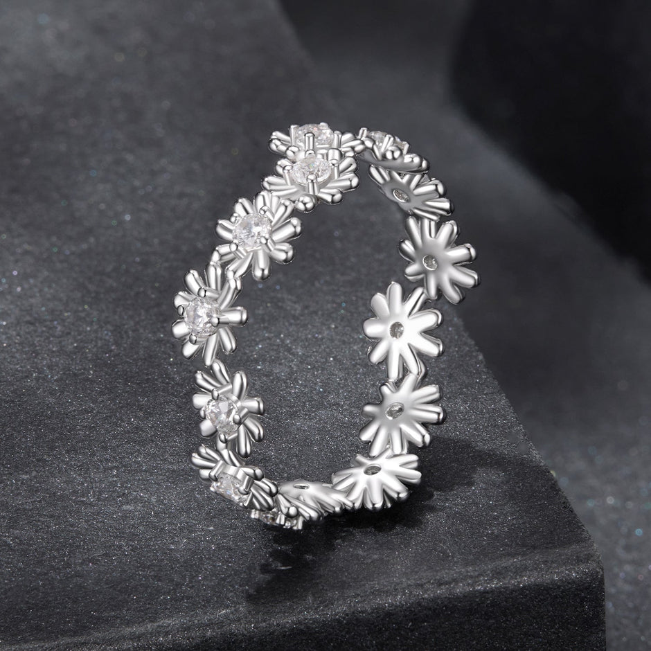 925 Sterling Silver Moissanite 0.03ct Ring Size 7
