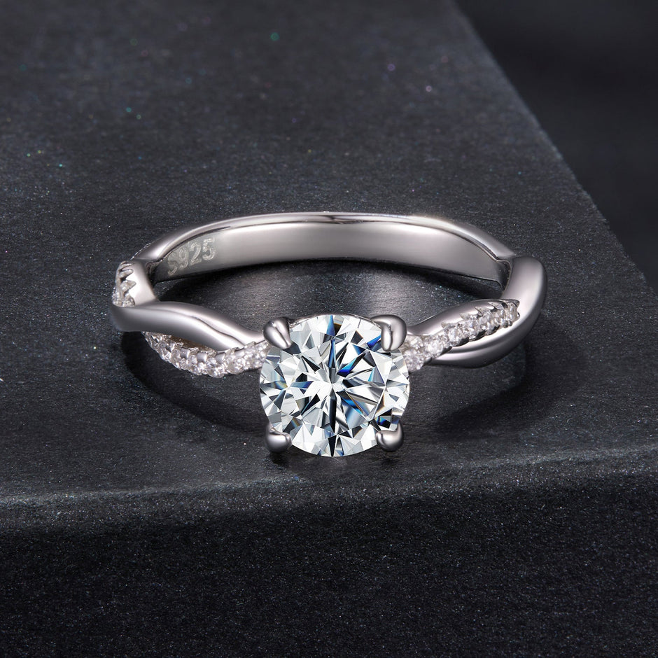 925 Sterling Silver Moissanite 0.65 Carat Ring Size 6 for Women